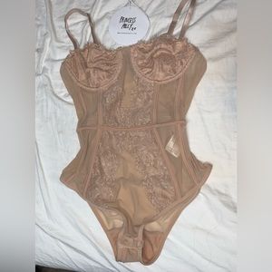 NWT Princess Polly Beige Lace Bodysuit Size S/M